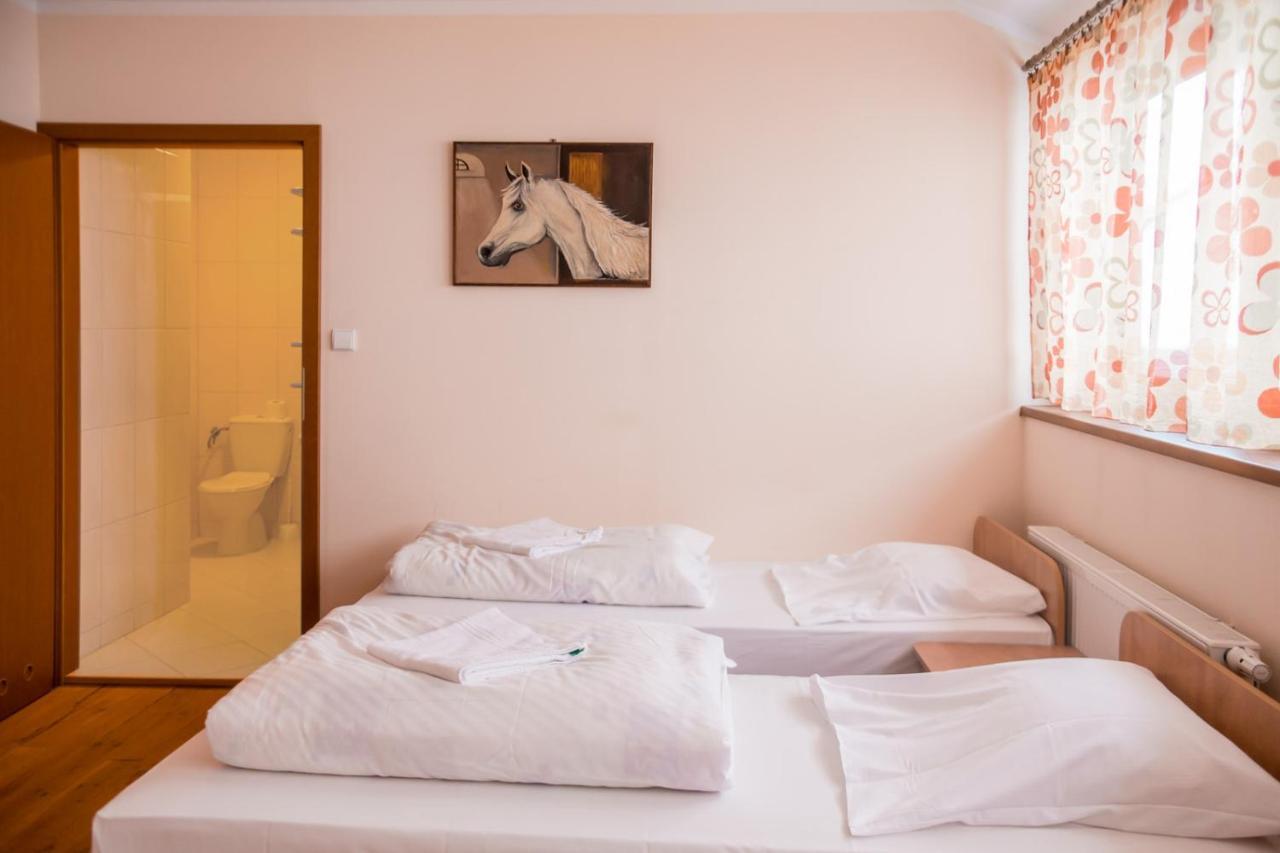 Podkowa Villa Police Ngoại thất bức ảnh